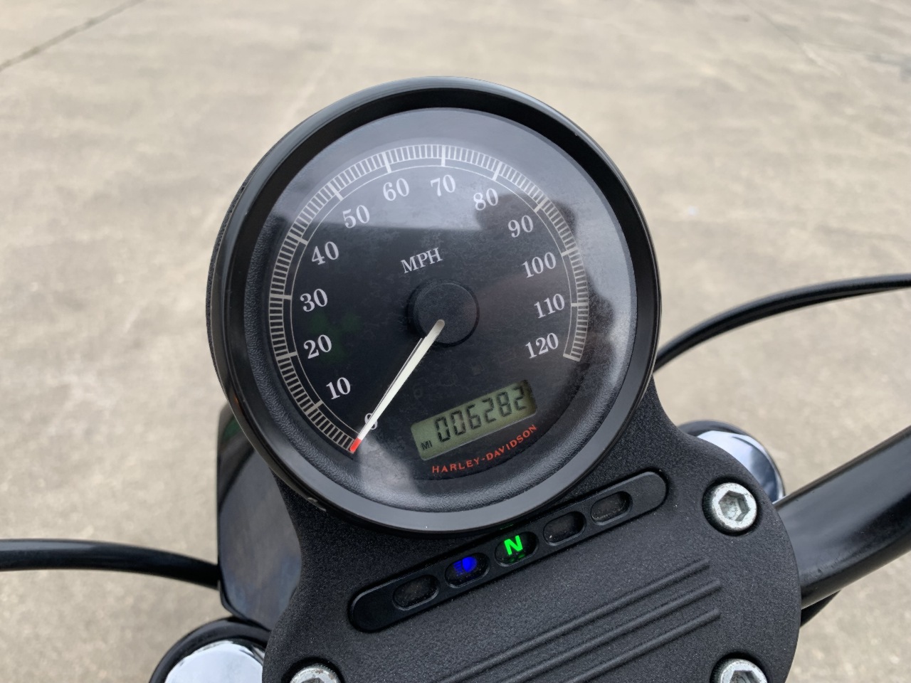 2008 Harley-Davidson XL1200N Sportster Nighster